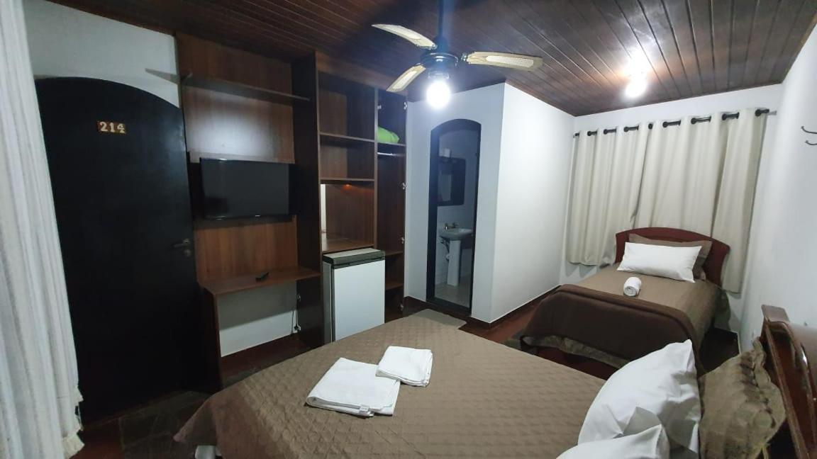 Casa Blanca Pousada Hotel เซาโลว์เรงโซ ภายนอก รูปภาพ