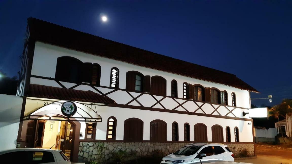 Casa Blanca Pousada Hotel เซาโลว์เรงโซ ภายนอก รูปภาพ